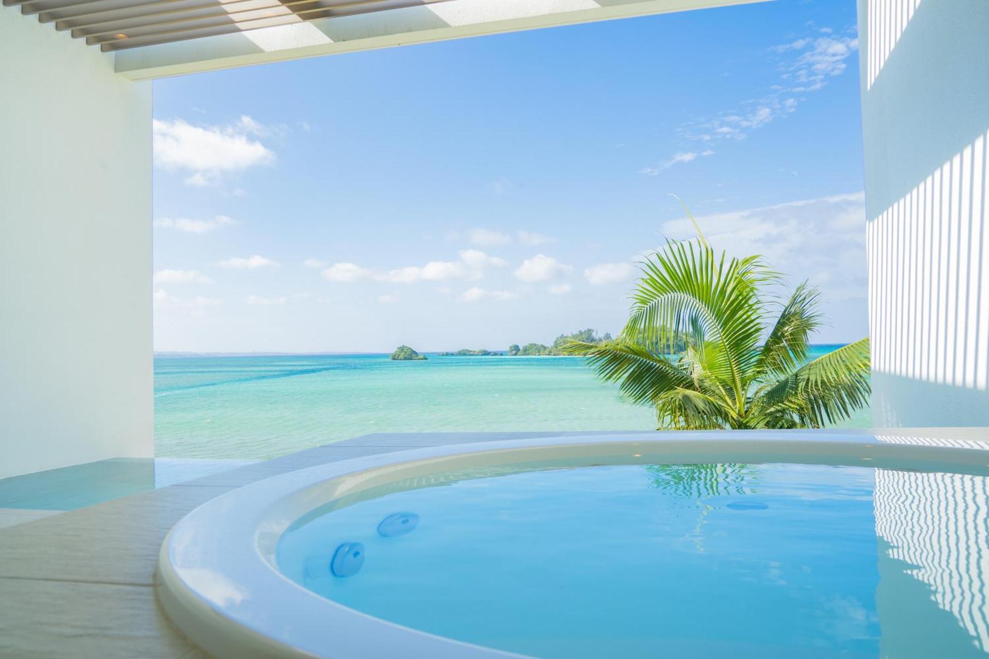 Villa Valiosa On The Beach Онна Екстер'єр фото